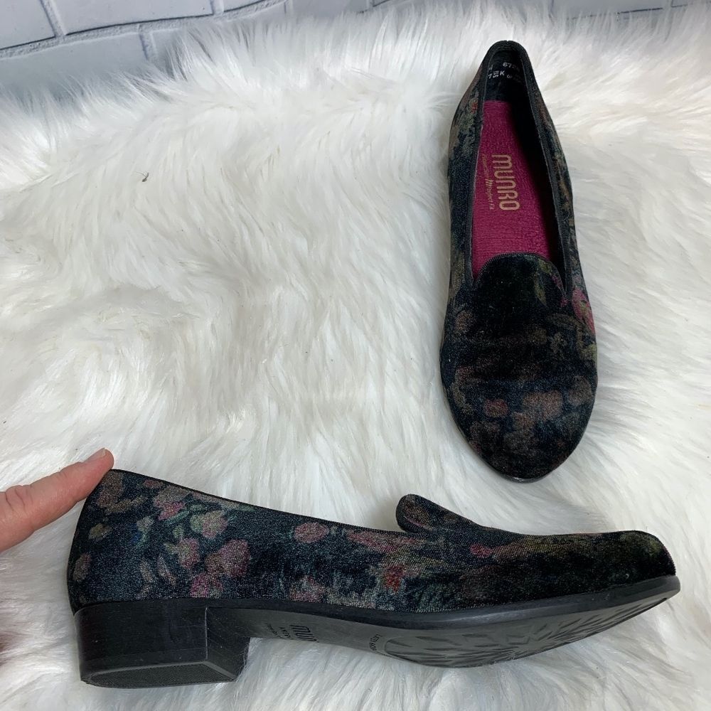 Munro Cerise Floral/Black Suede‎ Shoes Size 6.5